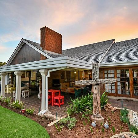 Iszis Guest House Bloemfontein Esterno foto