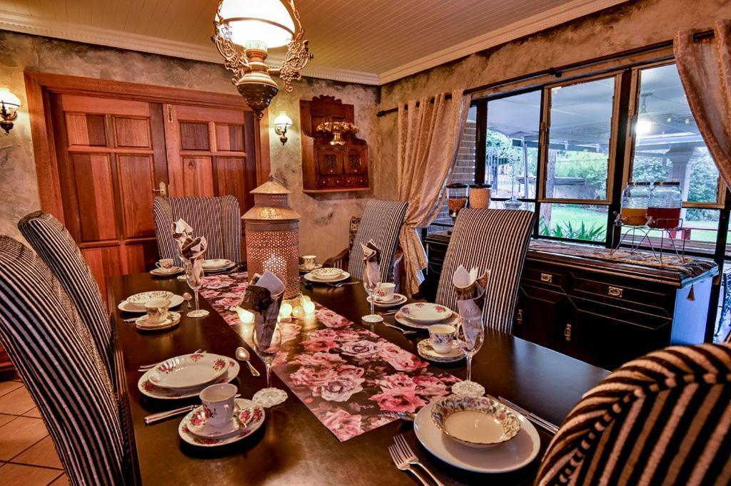 Iszis Guest House Bloemfontein Esterno foto
