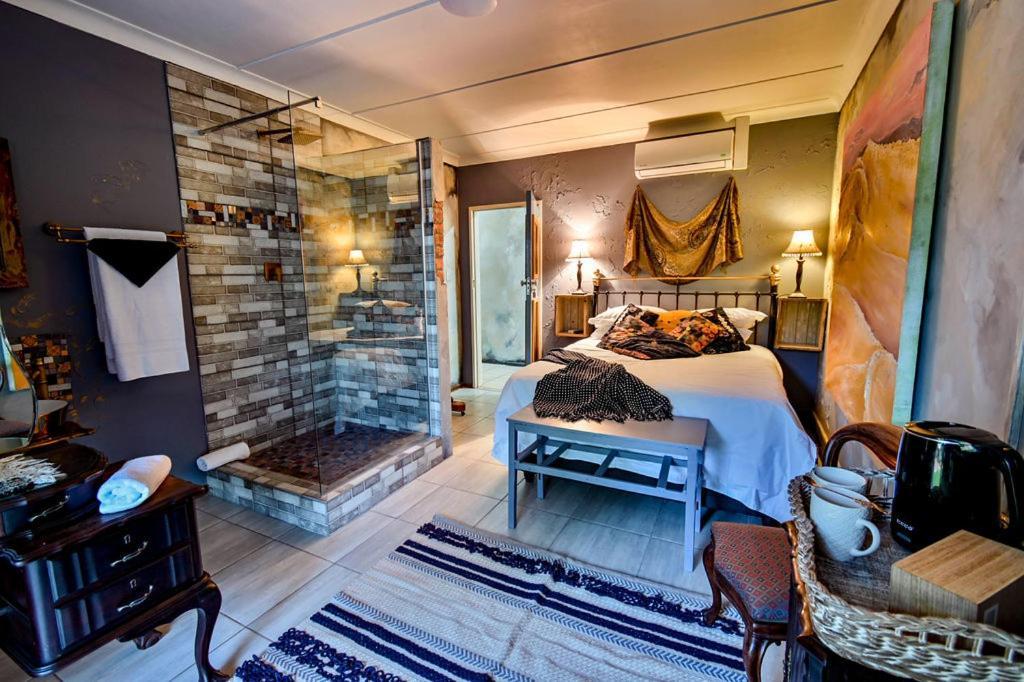 Iszis Guest House Bloemfontein Esterno foto