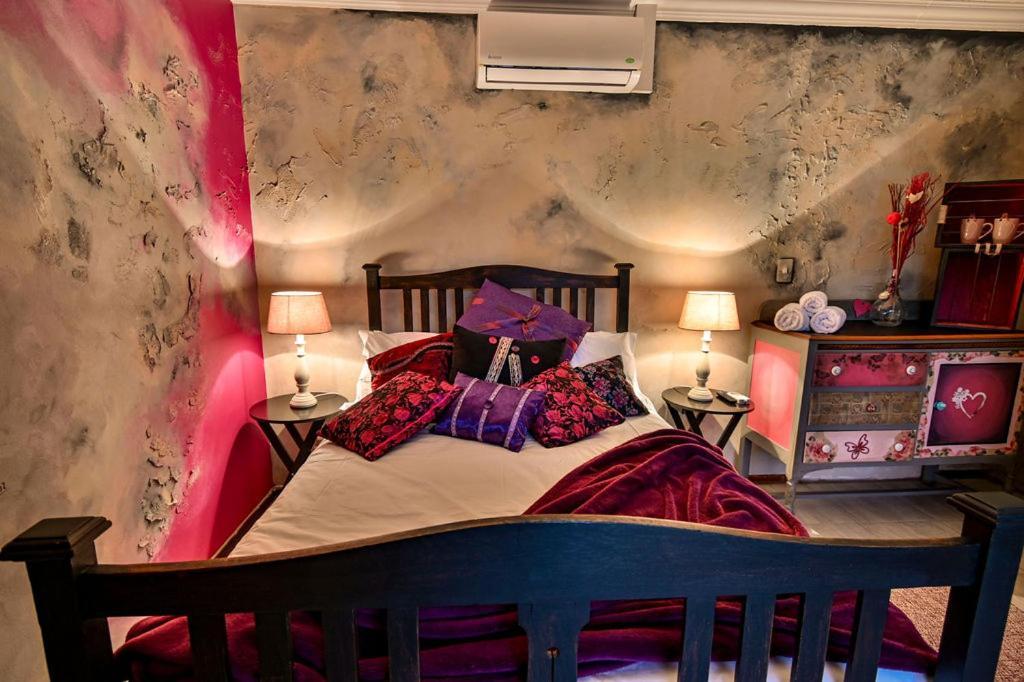 Iszis Guest House Bloemfontein Esterno foto