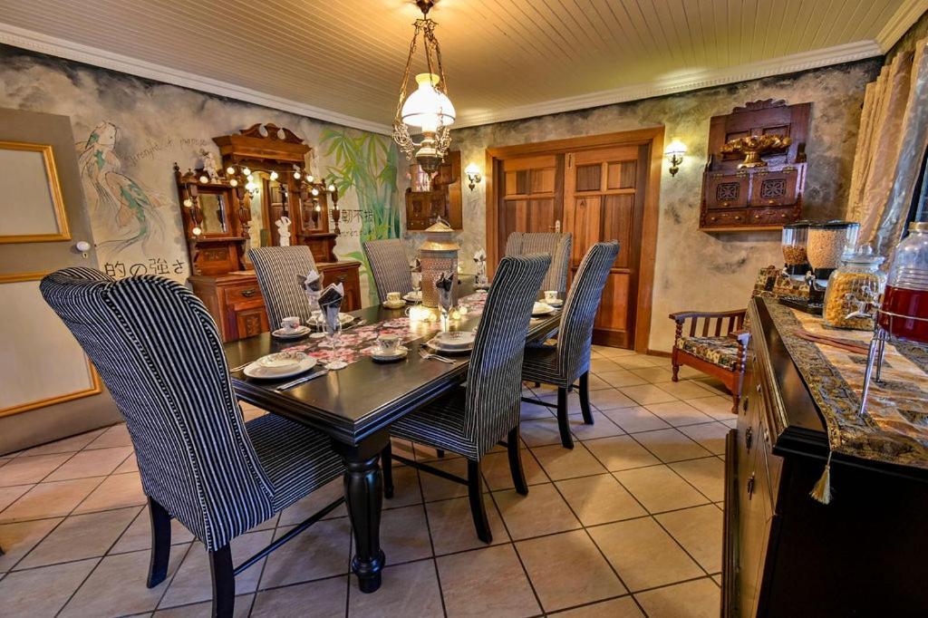 Iszis Guest House Bloemfontein Esterno foto