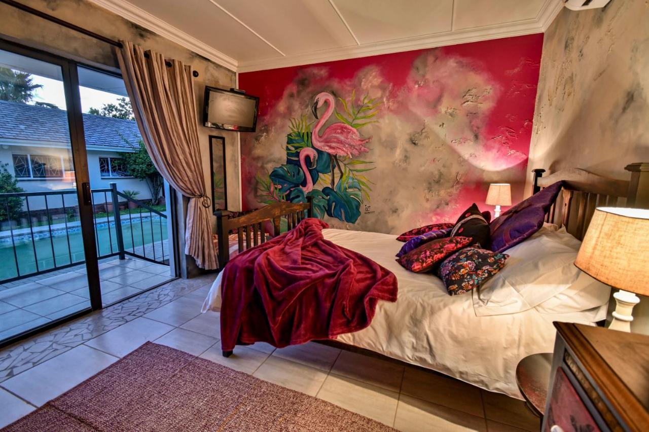 Iszis Guest House Bloemfontein Esterno foto